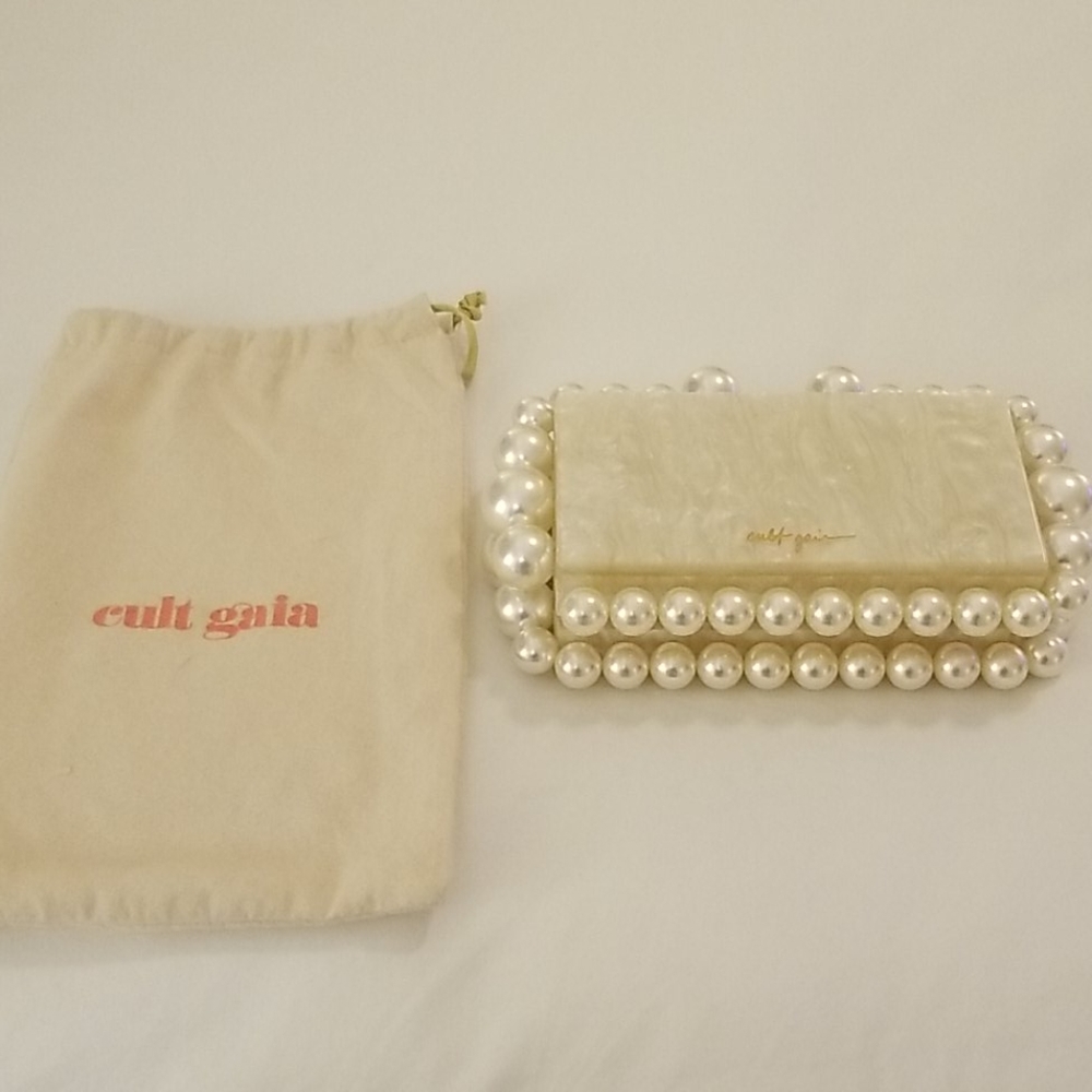 Pearl Eos Box Clutch